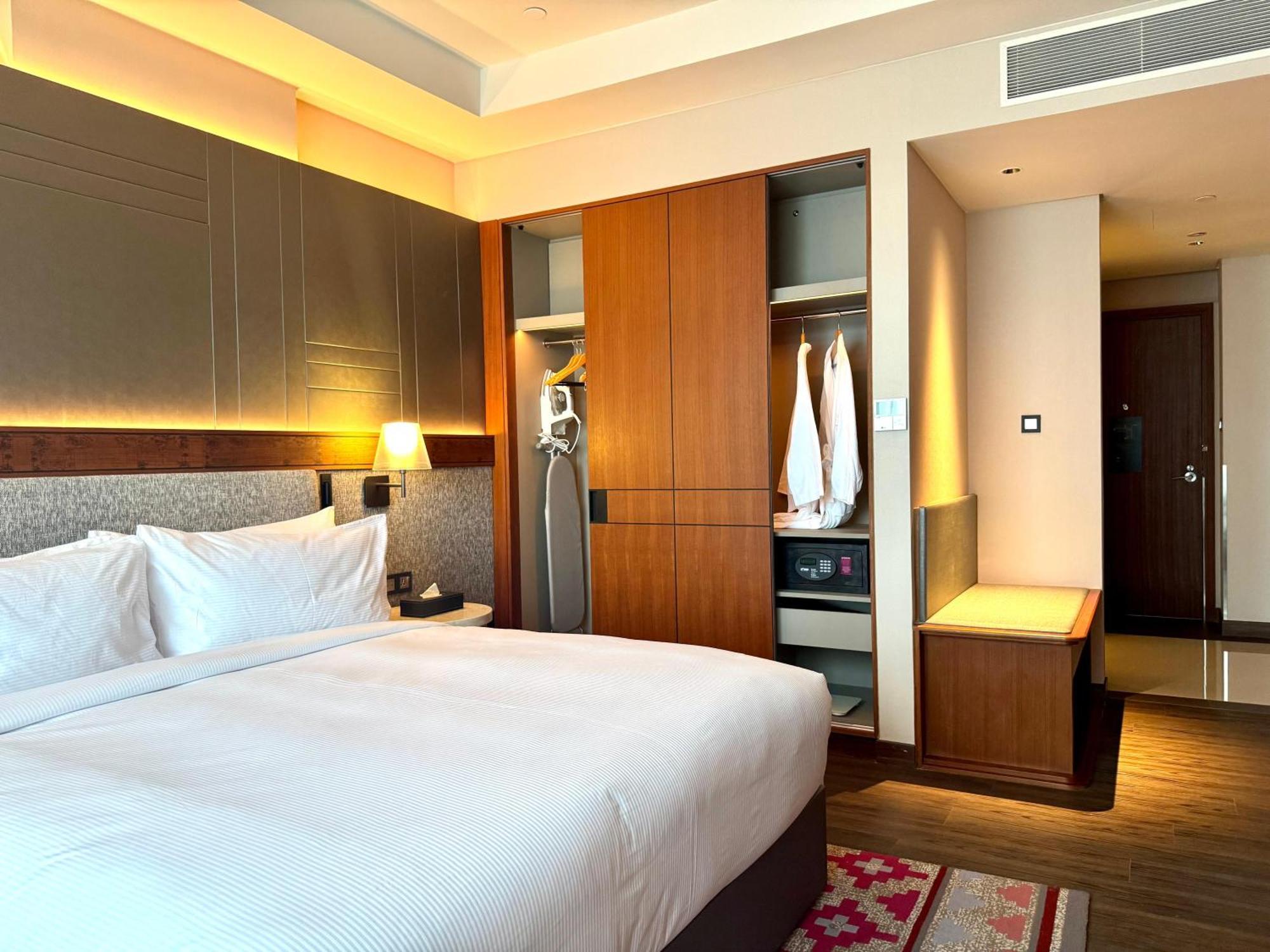 Palm Springs Hotel Дили Екстериор снимка